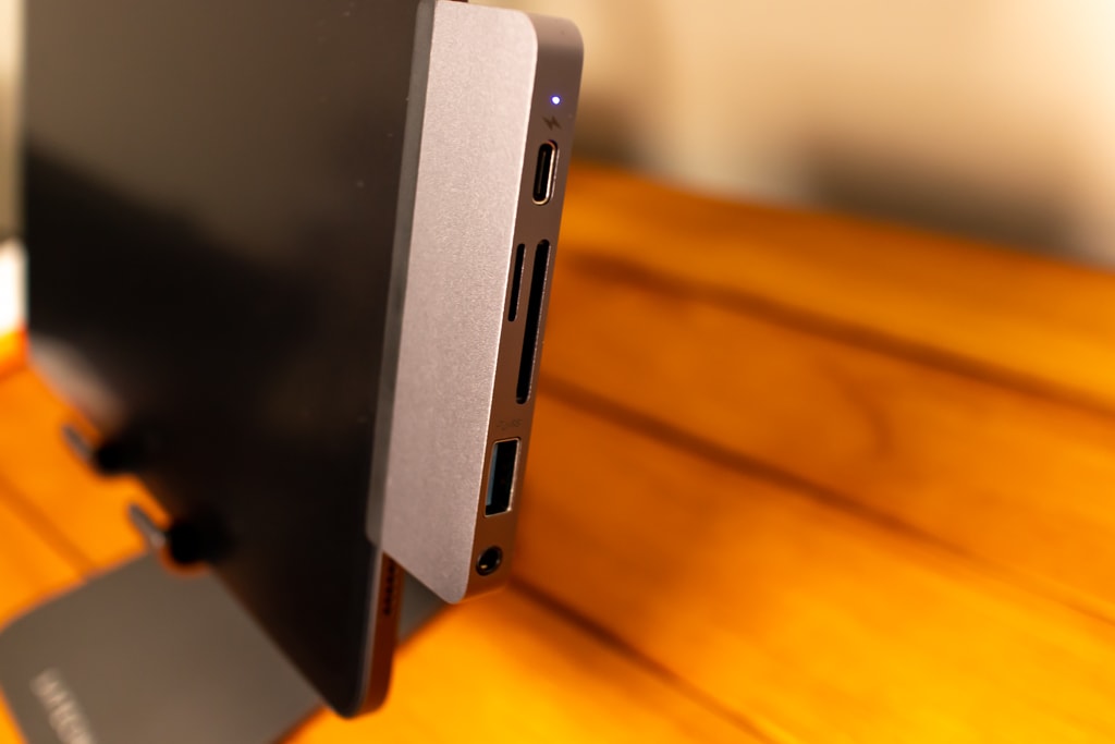 HyperDrive iPad Pro USB-Cハブの使用中はLEDが点灯
