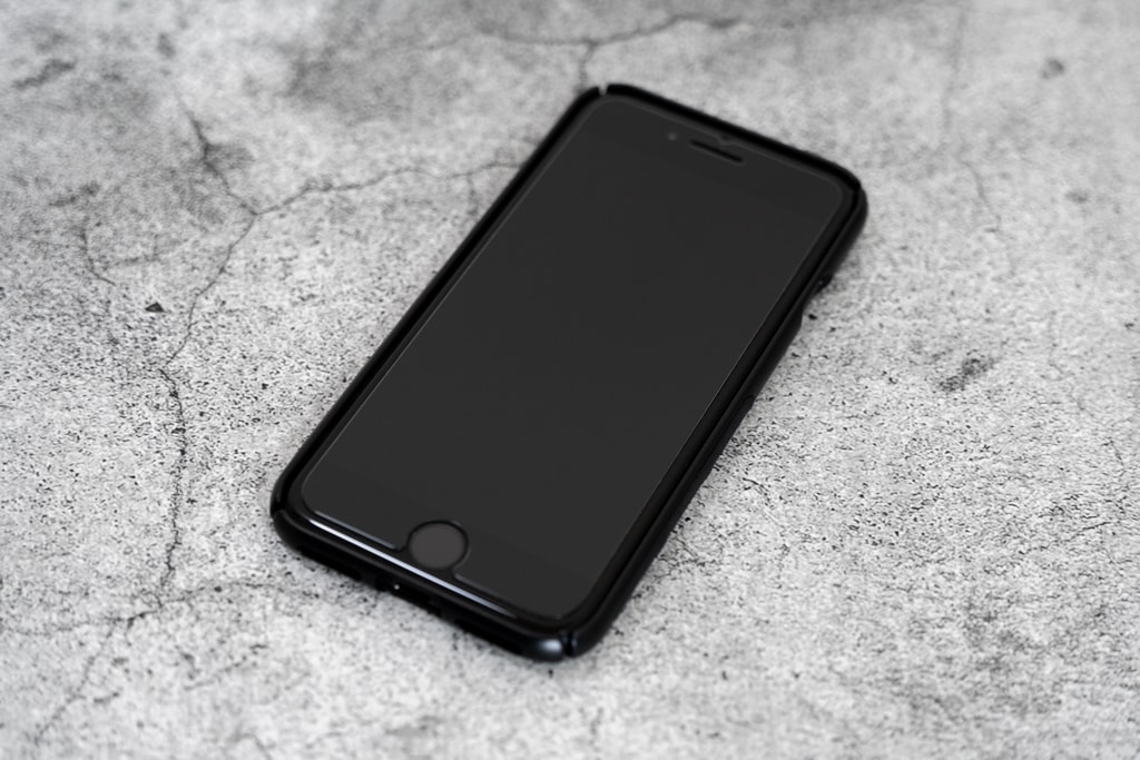 Caseology Dual GripはiPhone SE 第2世代とiPhone 8に適合