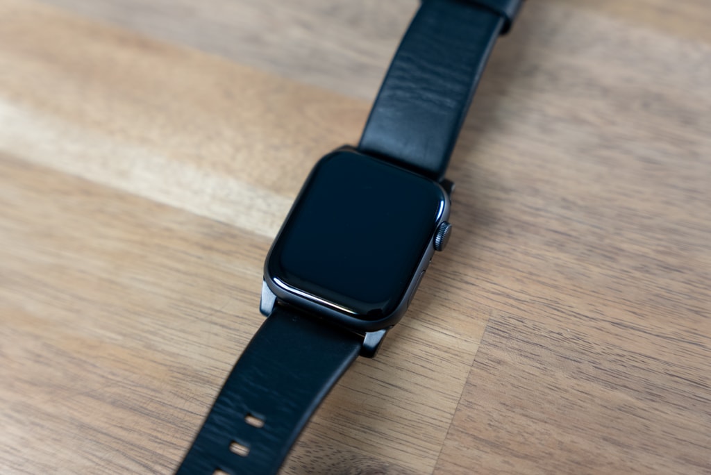 2022年】Apple Watchを買ったら絶対に持っていたいケースとおすすめ 