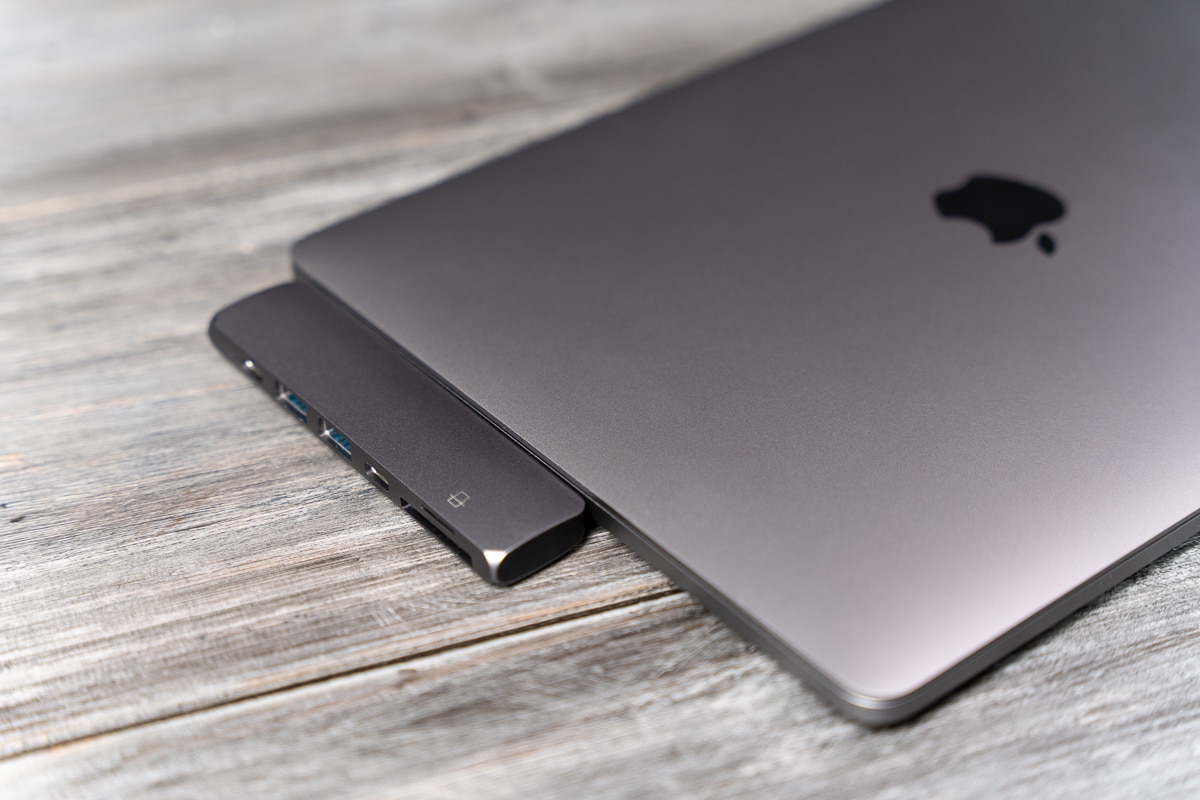 単品購入可 MacBook Air 13インチ スペースグレー USBハブ付き 
