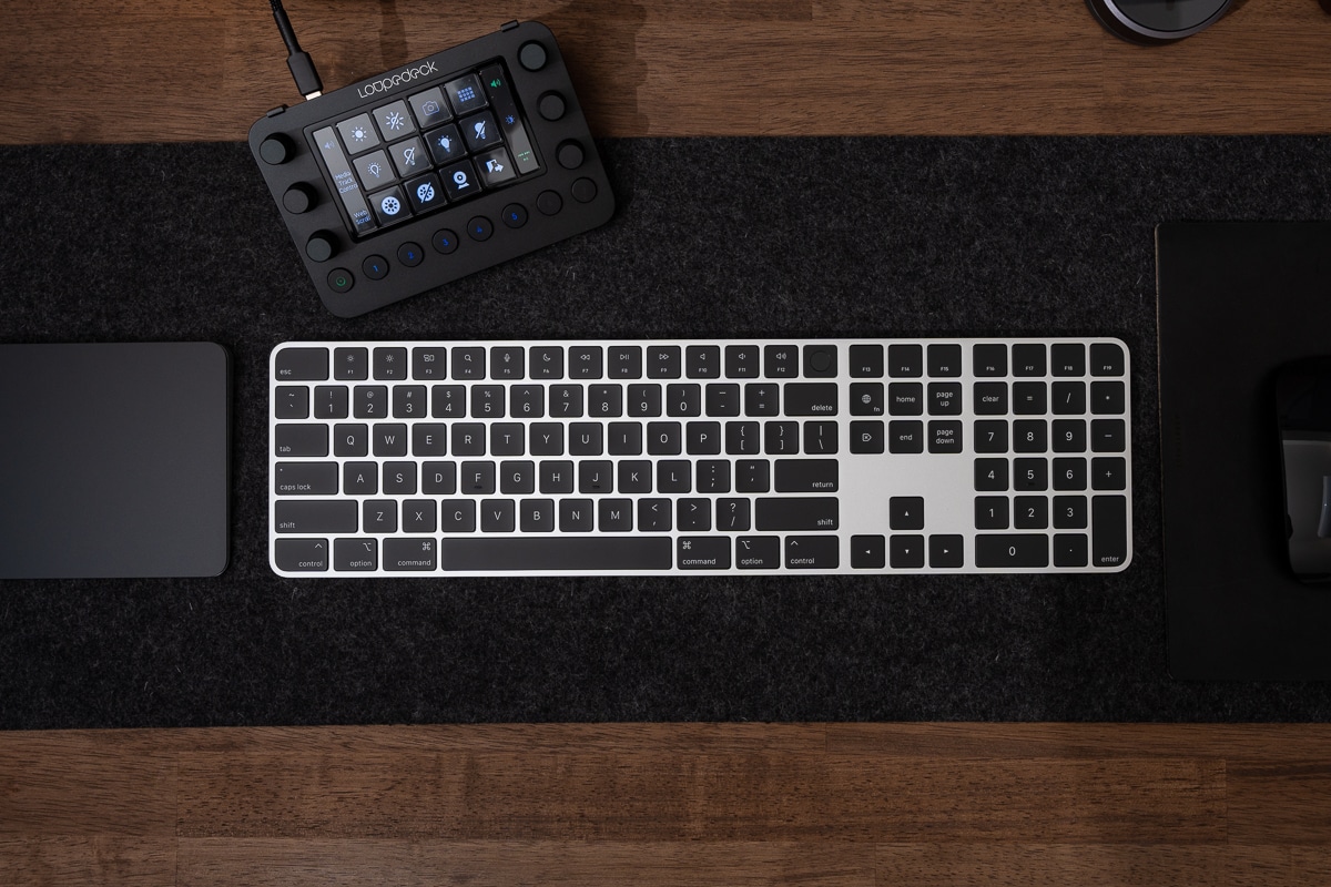 黒いキーに高級感が溢れるMagic Keyboardブラック