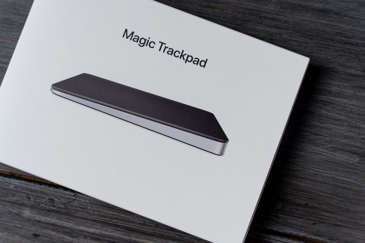 Magic Trackpadが最も黒い！
